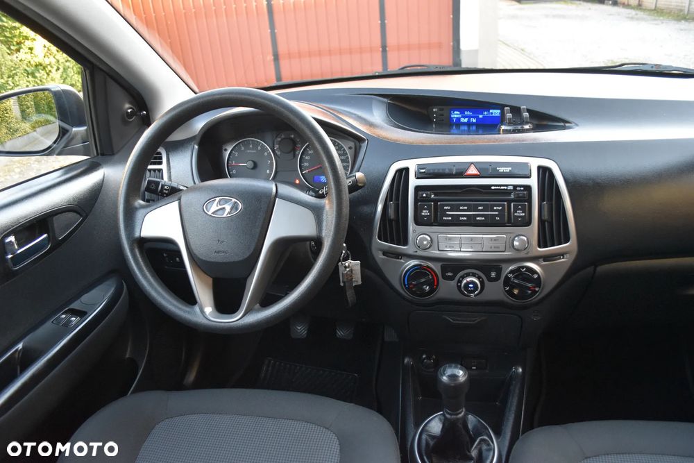 Hyundai i20 - 23