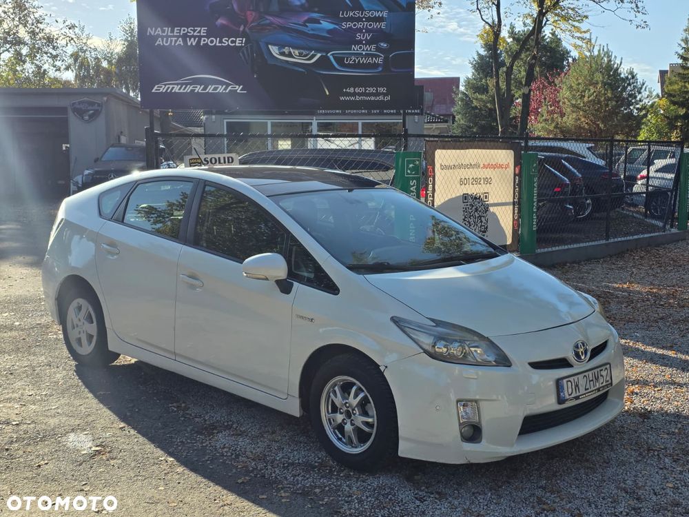 Toyota Prius - 4