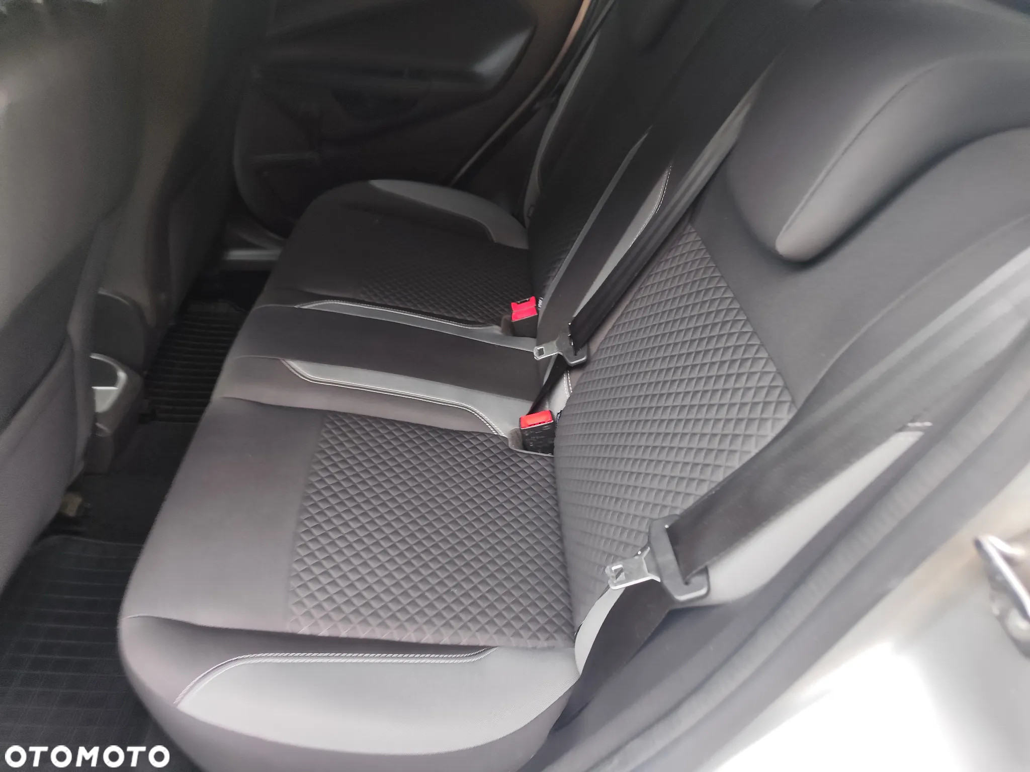 Ford Fiesta 1.0 EcoBoost Silver X EU6 - 32