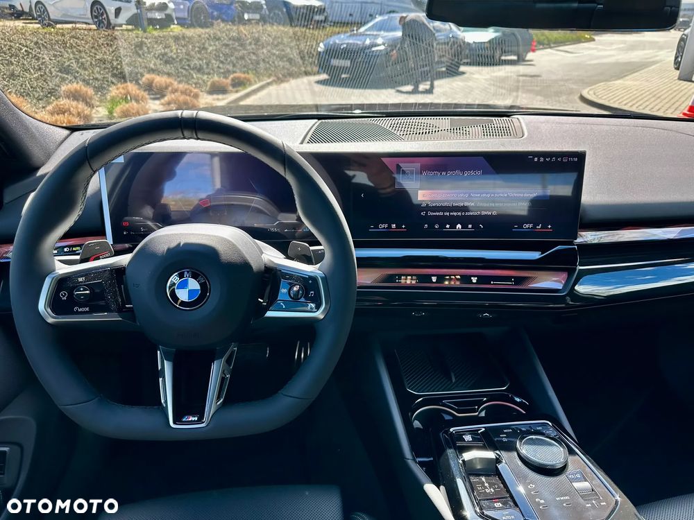 BMW Seria 5 520d xDrive mHEV - 11