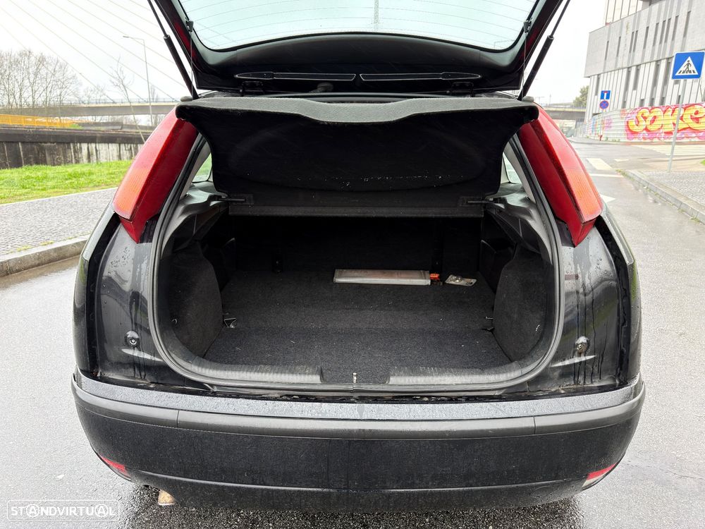 Ford Focus 1.8 TDCI 115cv Sport - 9