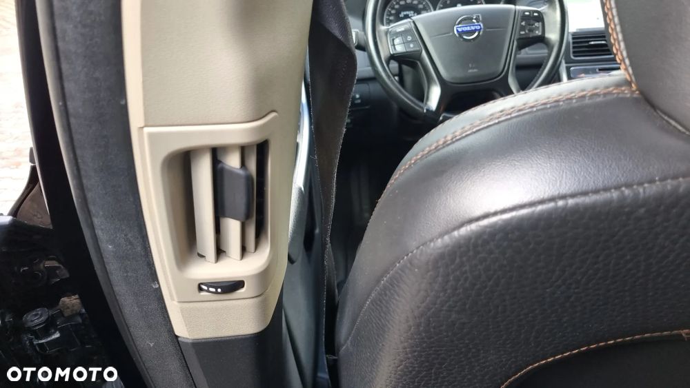 Volvo XC 60 D3 Momentum - 35