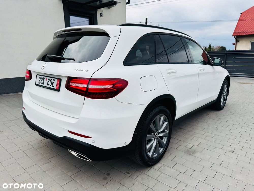 Mercedes-Benz GLC 250 4Matic 9G-TRONIC AMG Line - 13