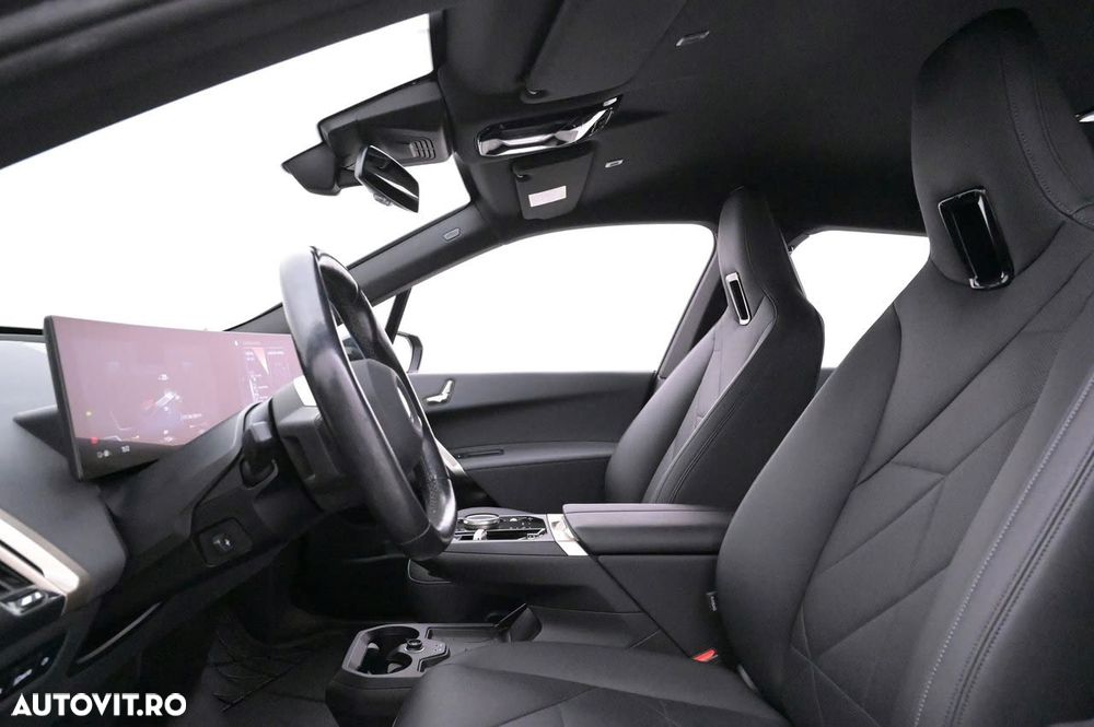 BMW iX - 8
