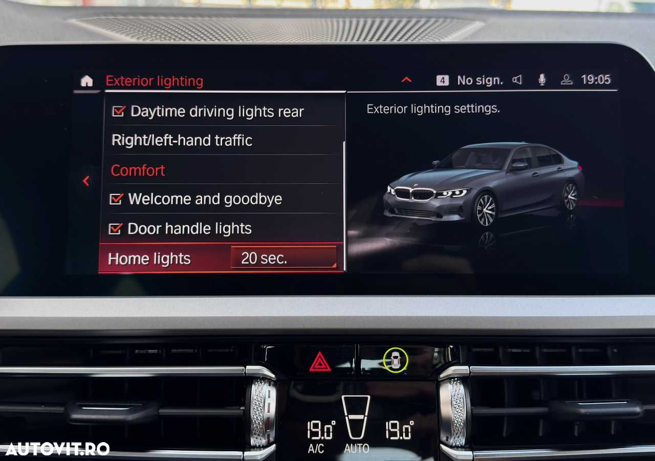 BMW Seria 3 318i AT - 31