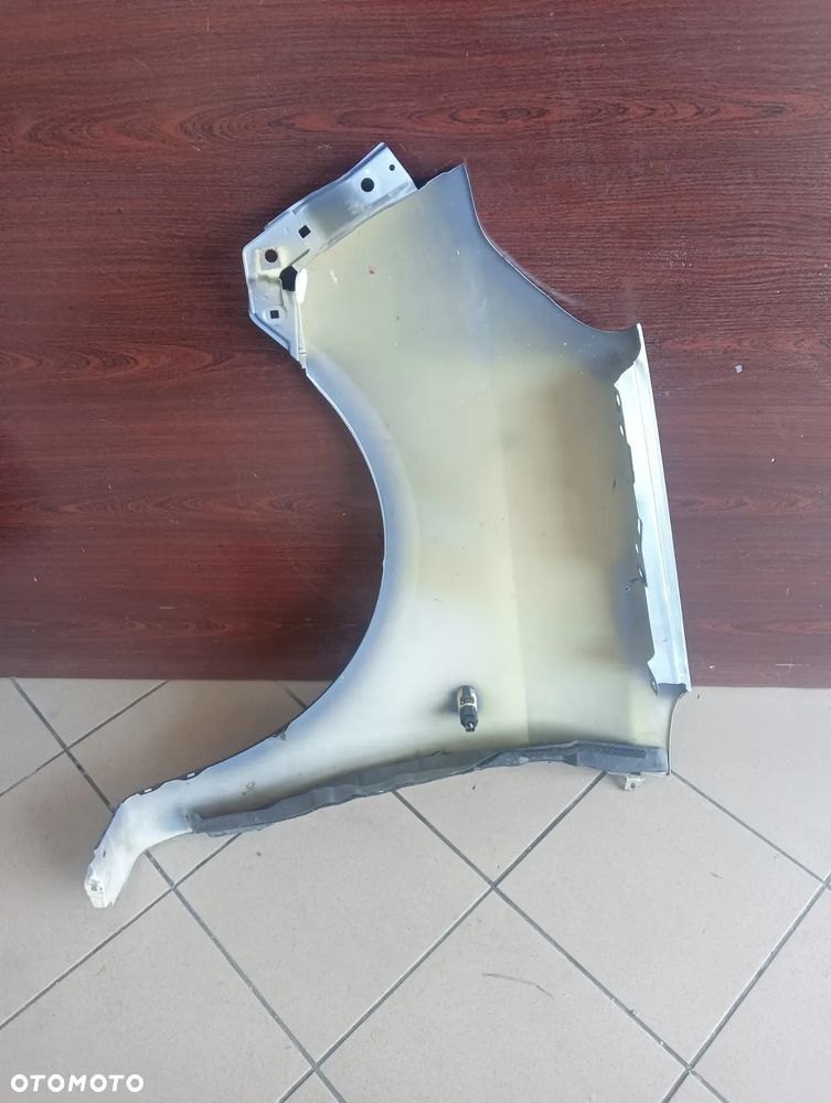 Kia Picanto lift 2008-2011 prawy blotnik przedni - 2