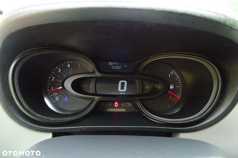 Renault Trafic - 12