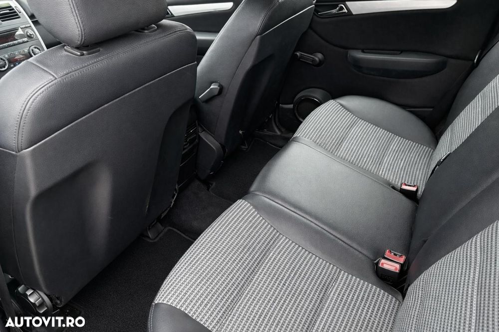 Mercedes-Benz B 180 - 8