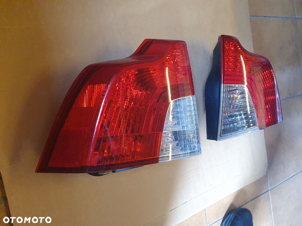 LAMPA L/P TYŁ VOLVO S40 LIFT SEDAN - 4
