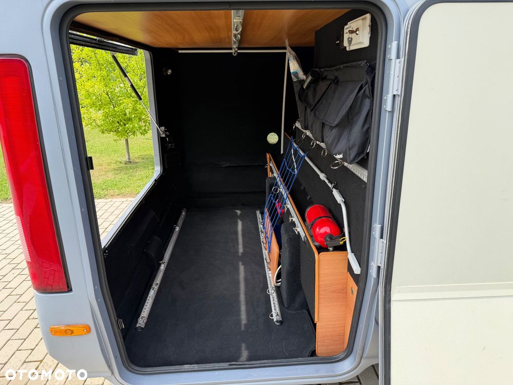 Mercedes-Benz Sprinter 318 - 10