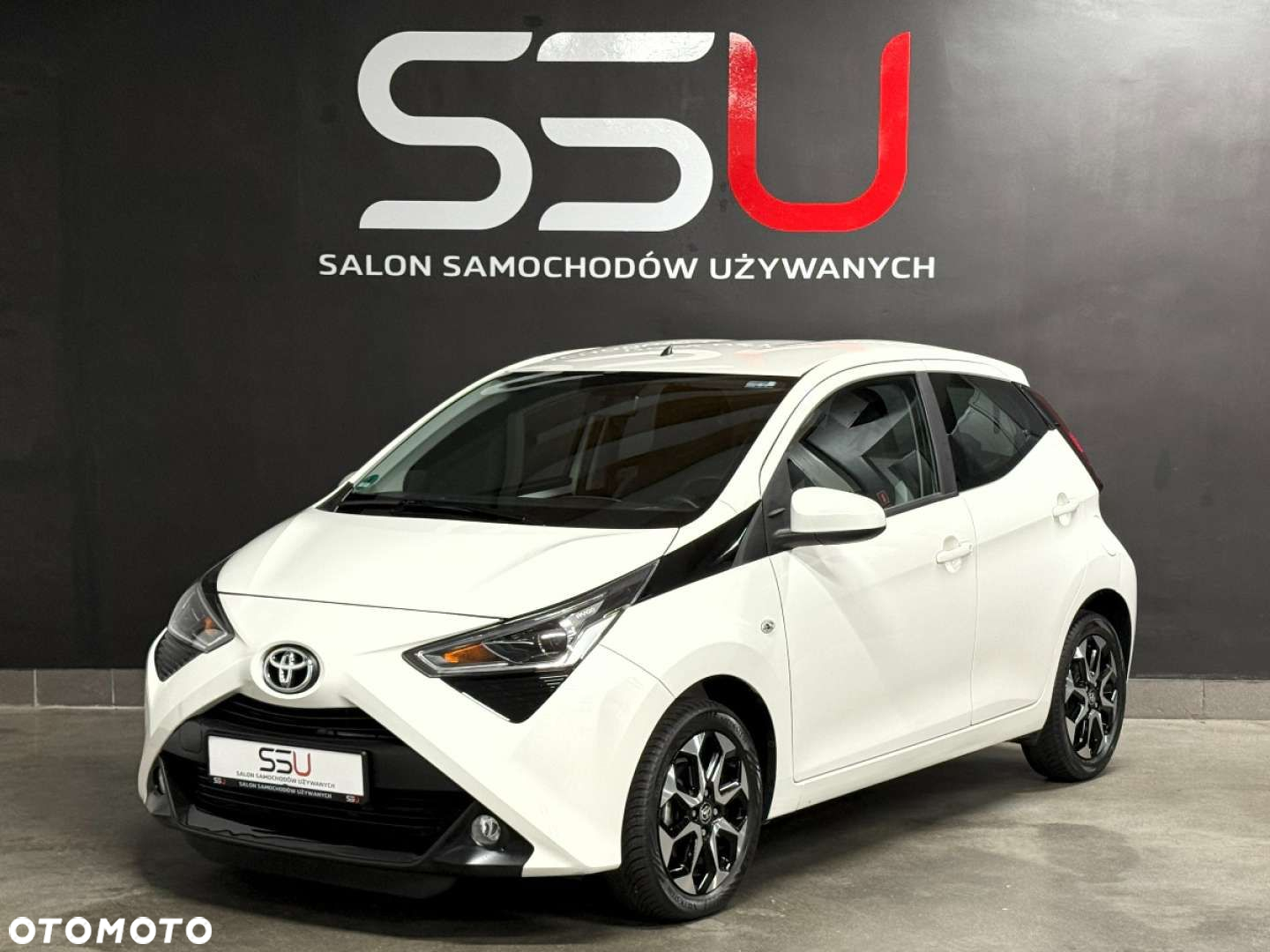 Toyota Aygo x-play connect - 9