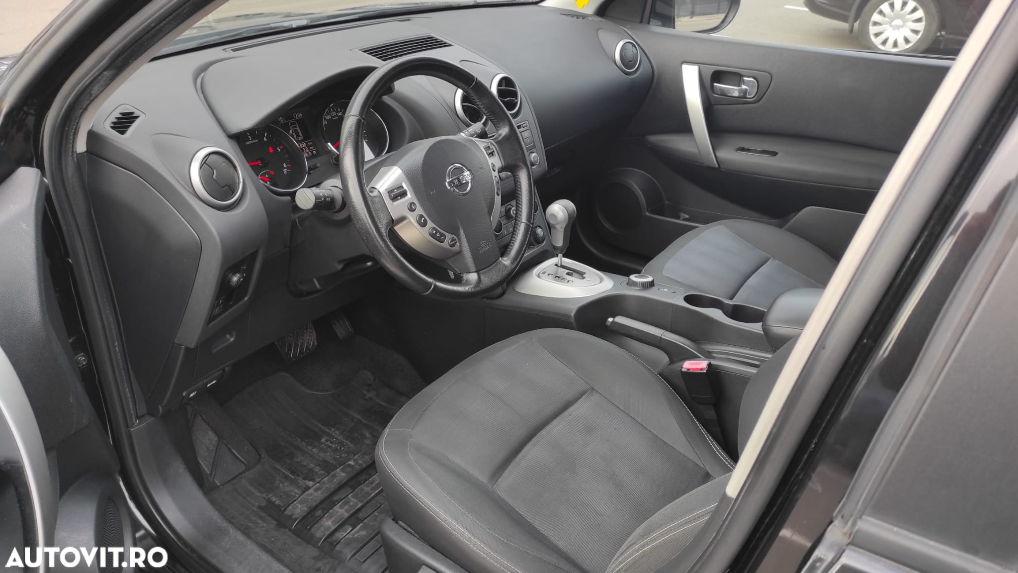 Nissan Qashqai 2.0 DCI DPF 4X4 Acenta SP - 10