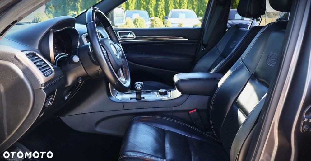 Jeep Grand Cherokee - 15
