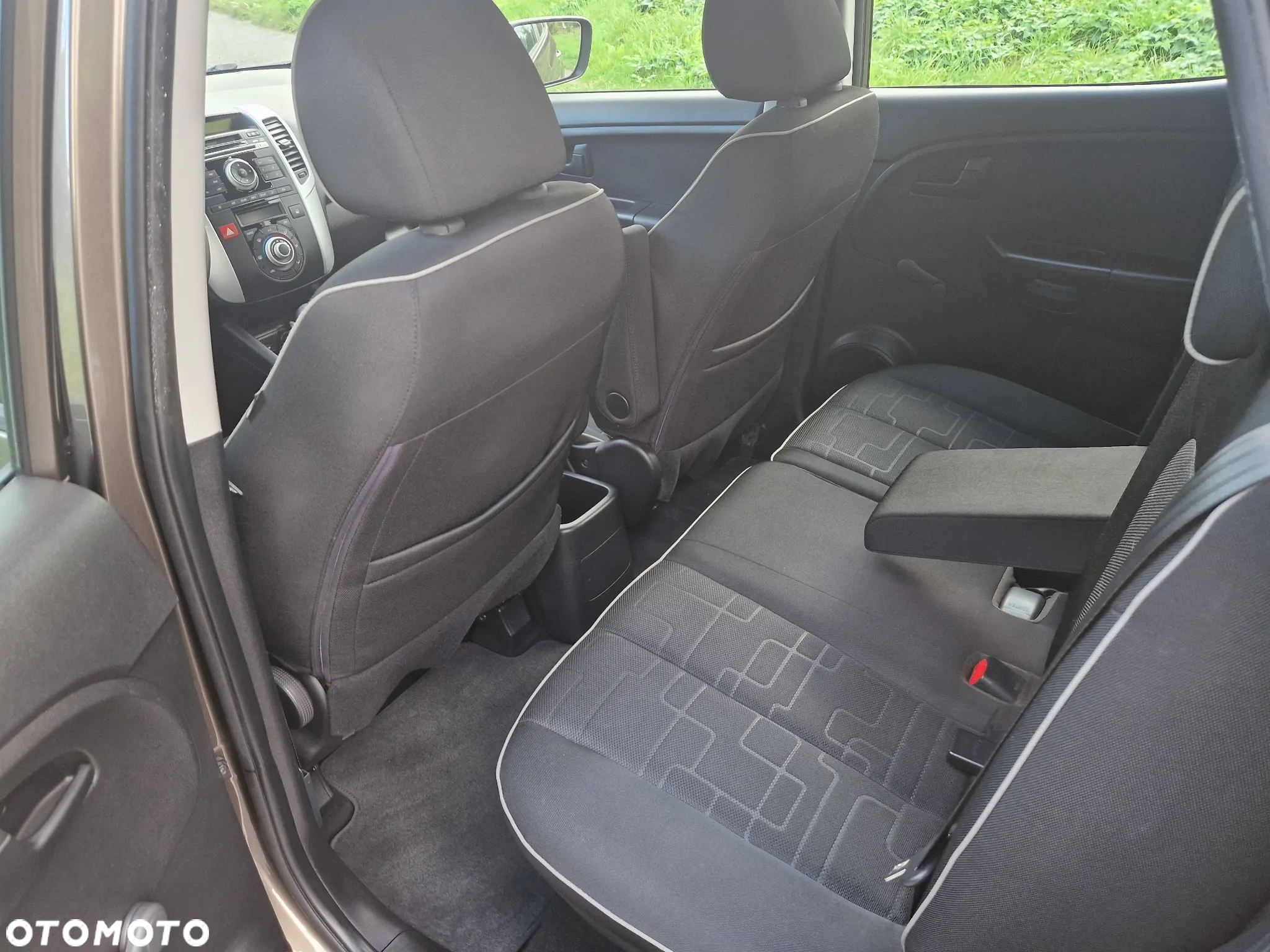 Kia Venga 1.4 Business Line - 10