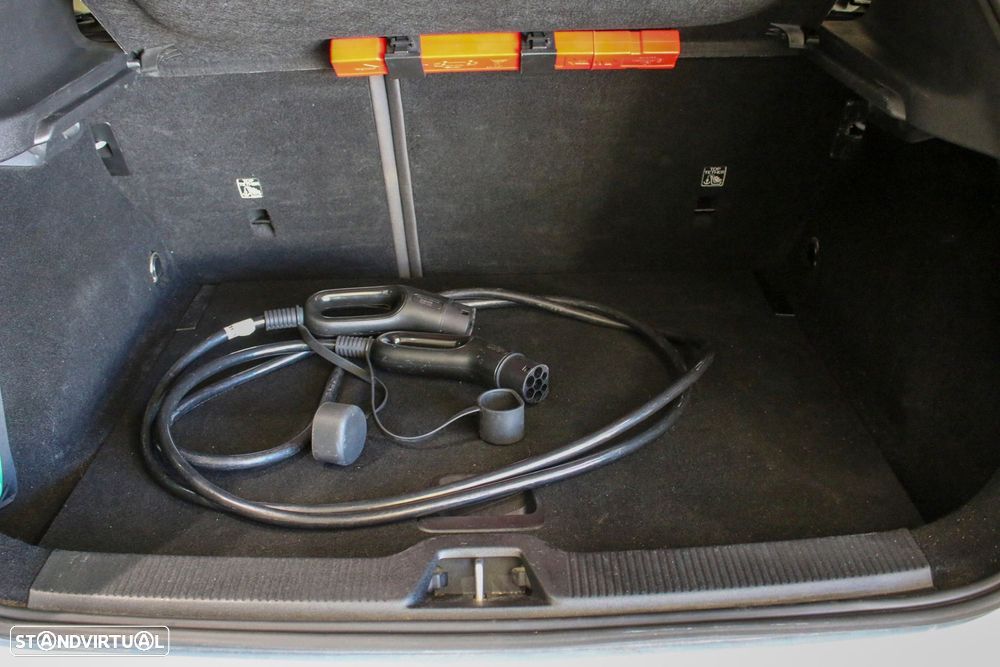 Volvo EX30 69 kWh Single Motor Extended Range Plus - 33