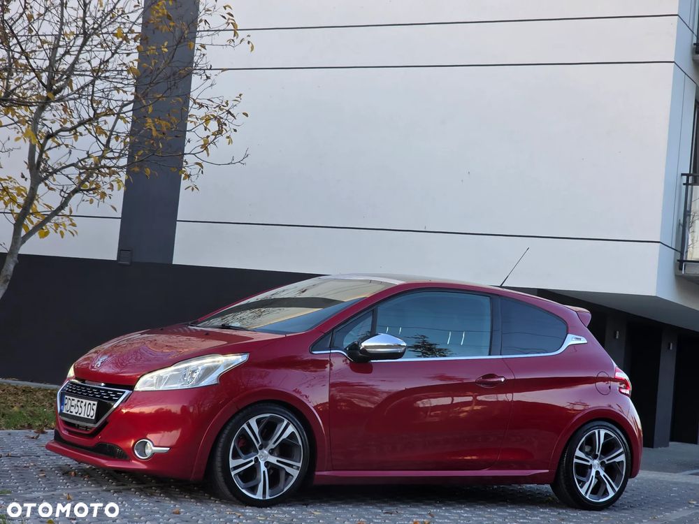 Peugeot 208 1.6 THP GTi - 12