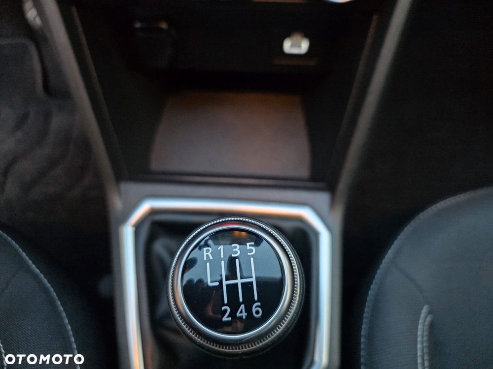 Dacia Sandero TCe 90 Journey - 24