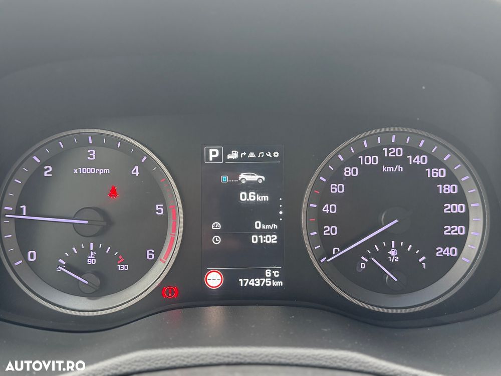 Hyundai Tucson 2.0 CRDI 4WD 6AT Premium+ - 11