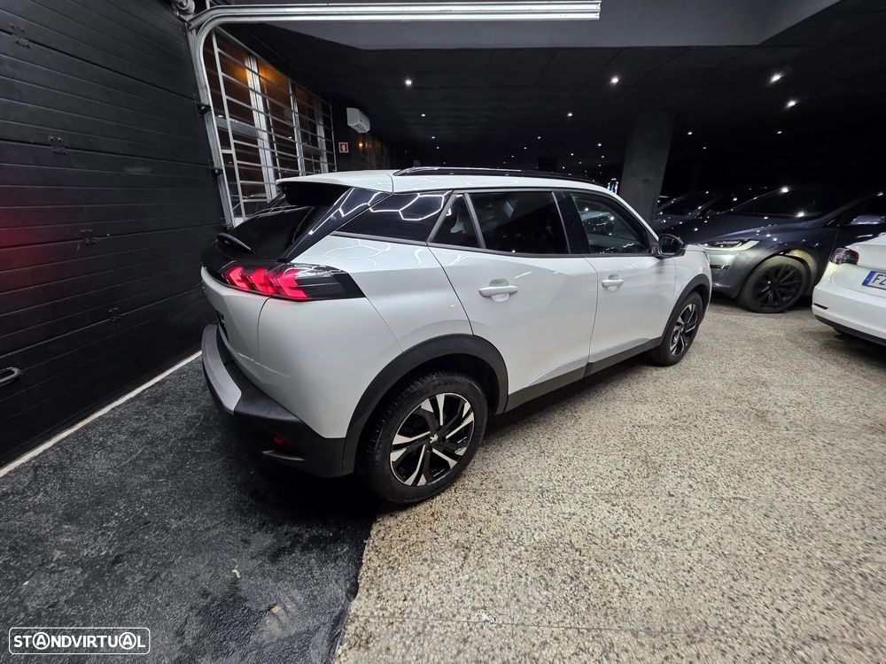 Peugeot e-2008 Allure Pack - 17