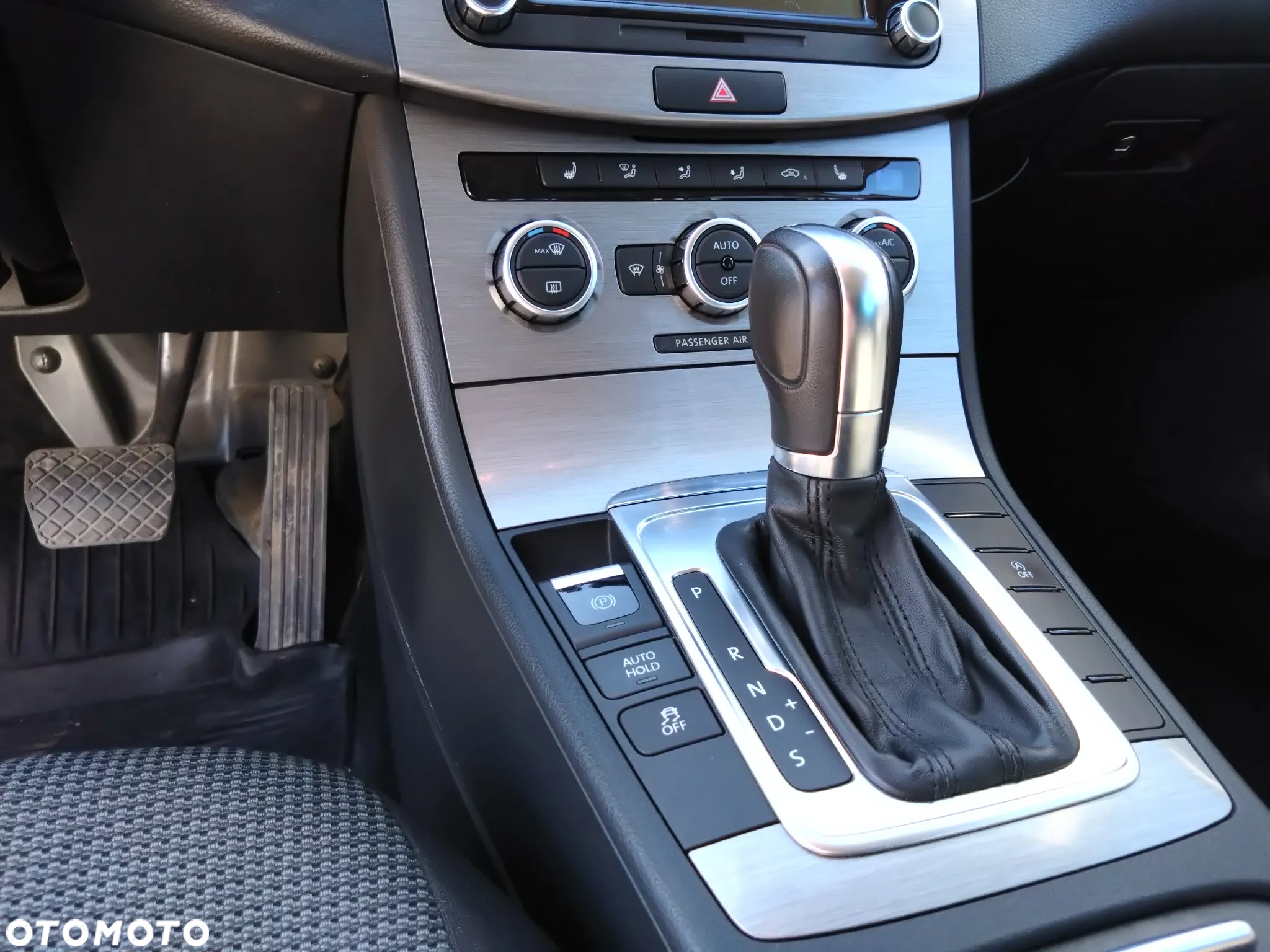 Volkswagen Passat 2.0 TDI Comfortline DSG - 23