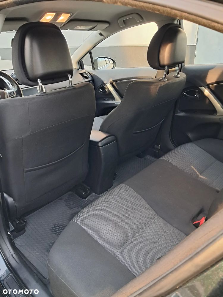 Toyota Avensis 1.8 Premium MS - 7