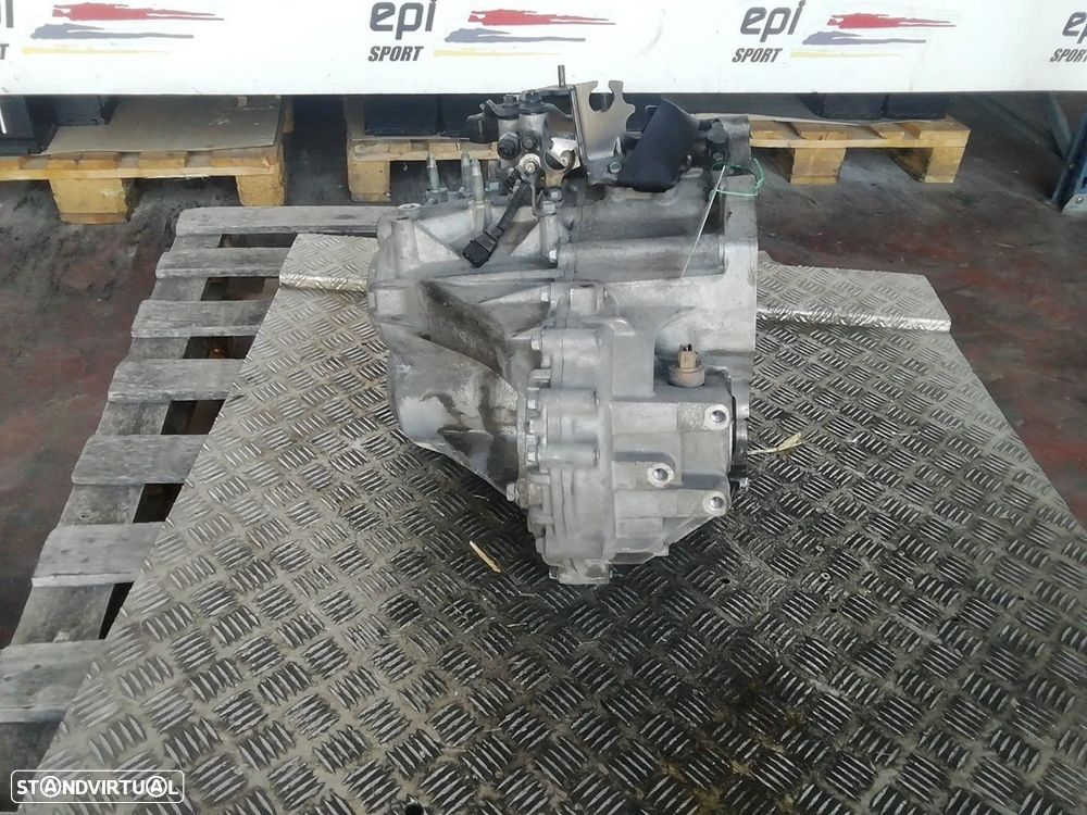 CAIXA VELOCIDADES KIA CARNIVAL / GRAND CARNIVAL III 2008 -4300038050 - 1