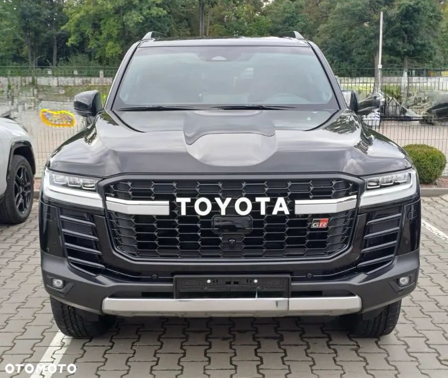 Toyota Land Cruiser - 3