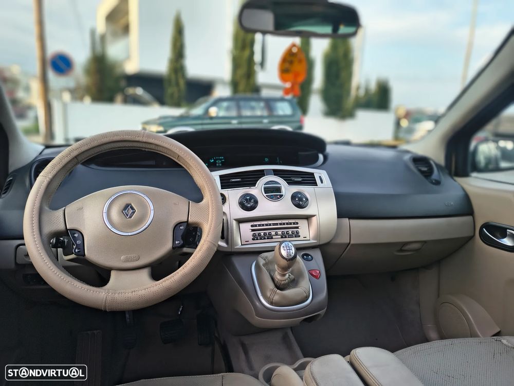 Renault Grand Scénic 1.5 dCi Luxe 7L. - 7