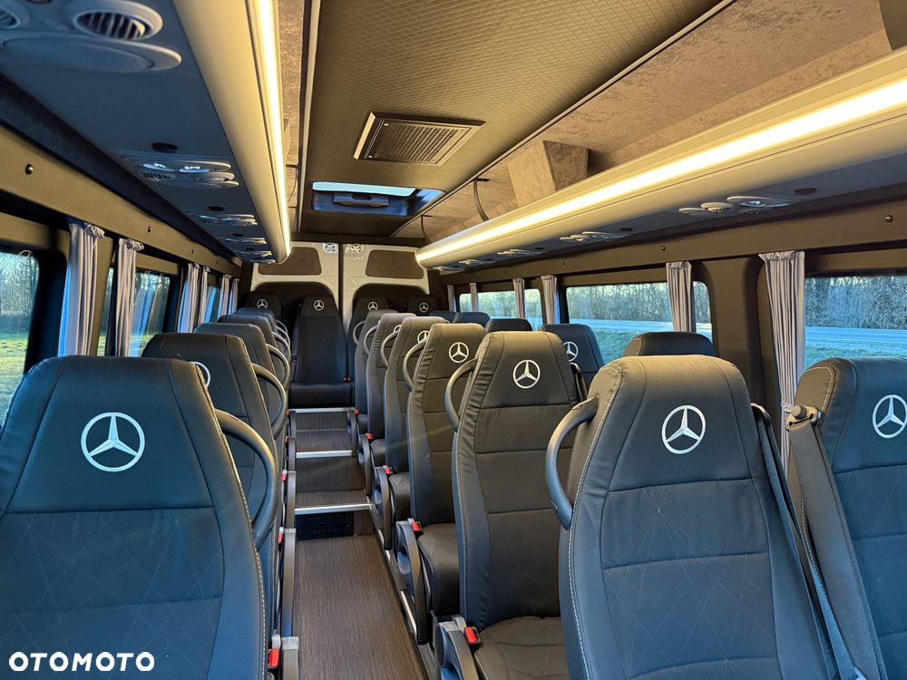Mercedes-Benz Sprinter 517 - 23