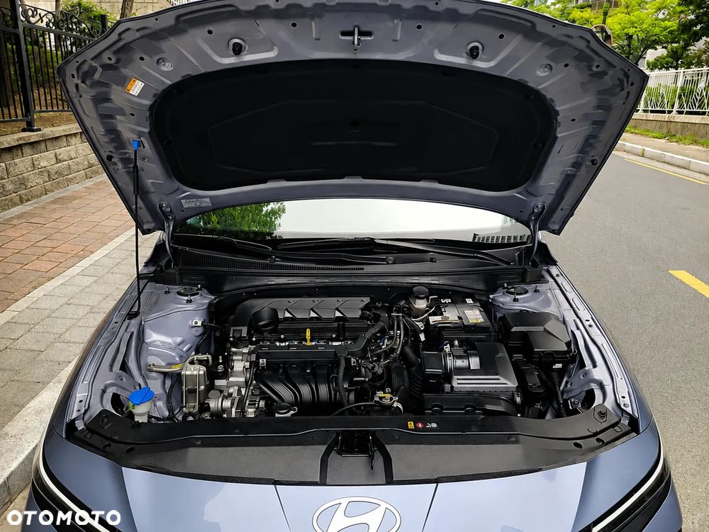 Hyundai Elantra 1.6 Executive CVT - 9