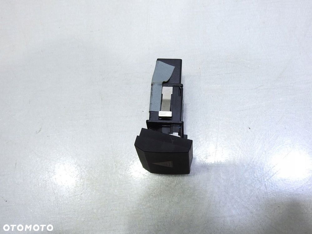 PRZYCISK ŚWIATEŁ AWARYJNYCH AUDI A3 8P LIFT - 3