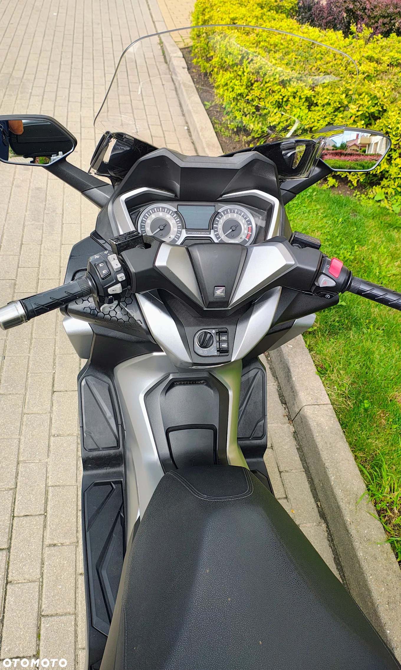 Honda NSS - 11