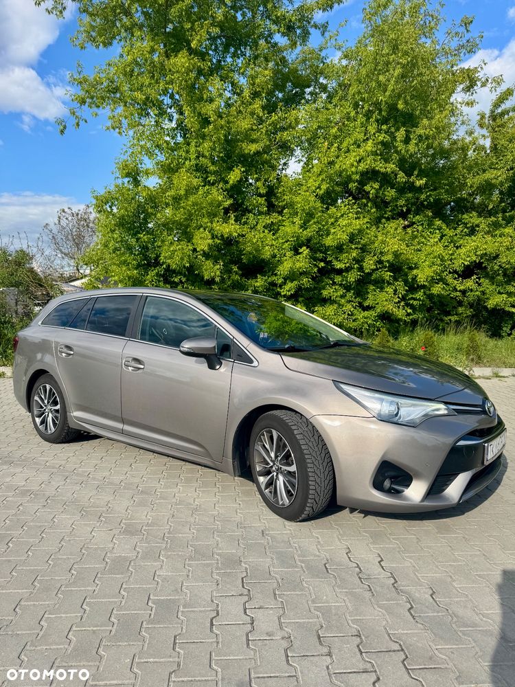 Toyota Avensis 2.0 D-4D Prestige - 10
