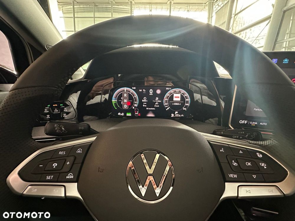 Volkswagen Golf - 15