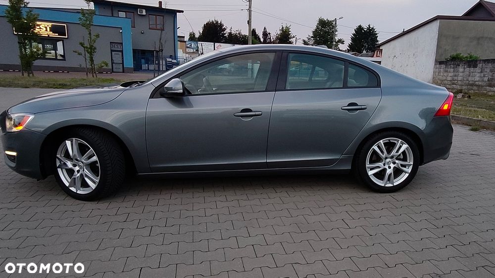 Volvo S60 - 4