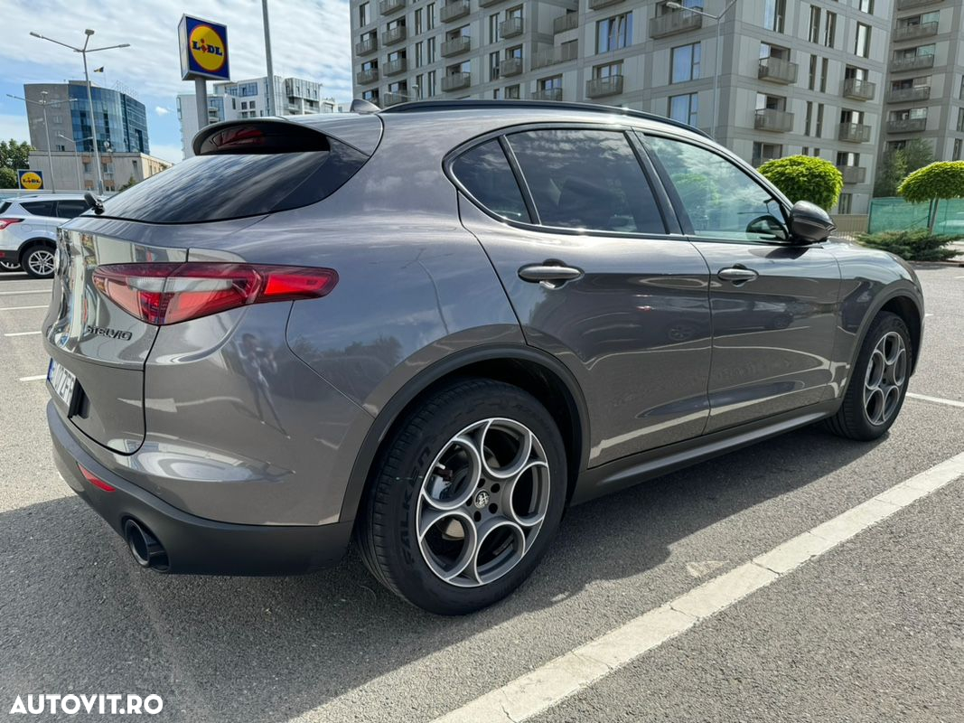 Alfa Romeo Stelvio - 7