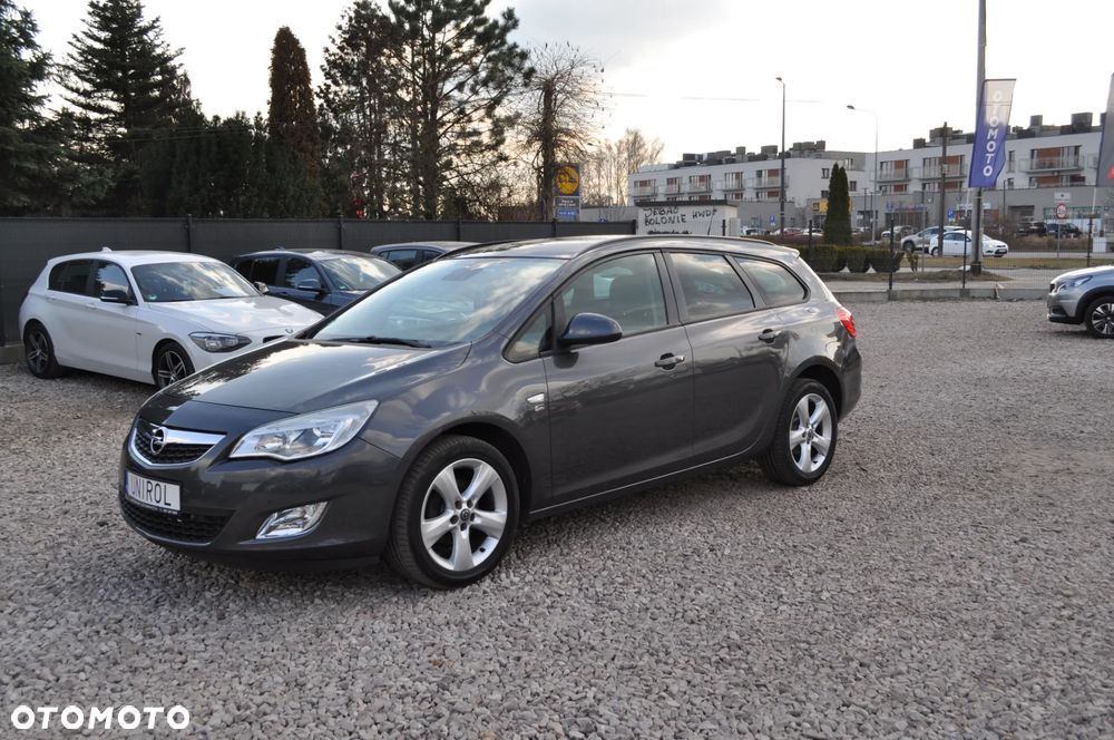 Opel Astra 1.4 Turbo 150 Jahre - 1
