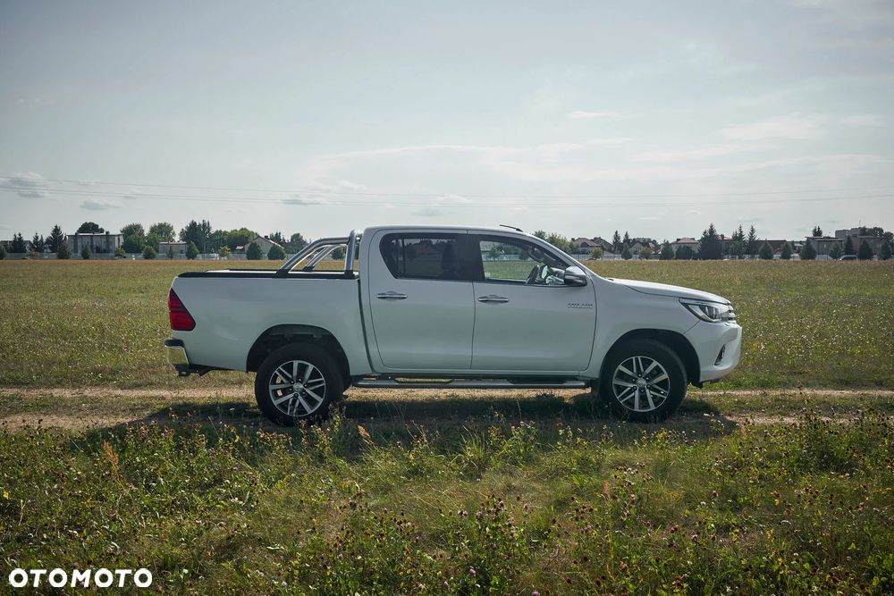 Toyota Hilux 2.4 D-4D Double Cab SR5 4x4 - 8