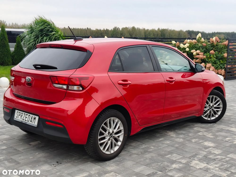Kia Rio - 15