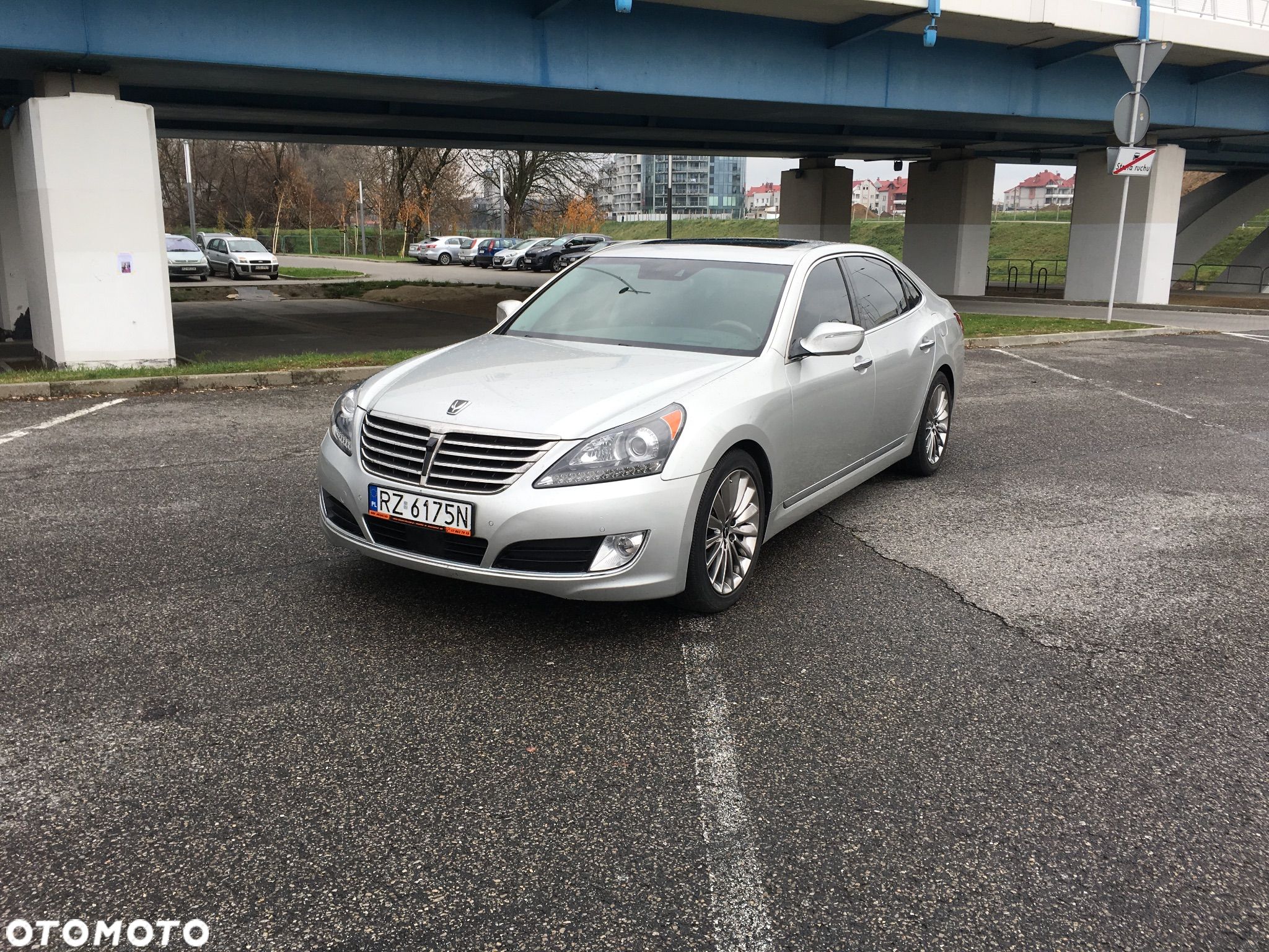 Hyundai Equus - 1