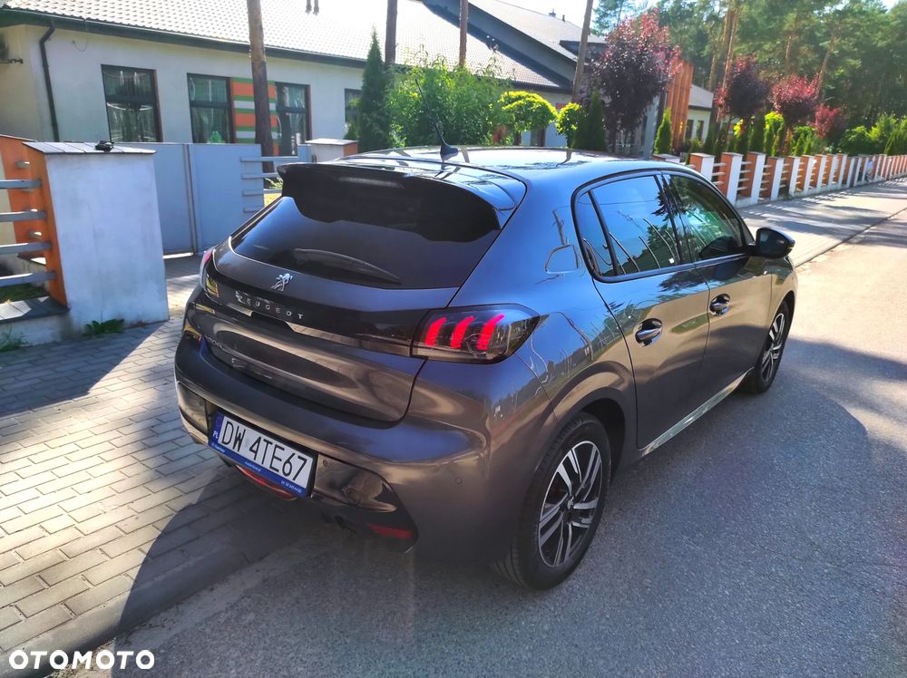 Peugeot 208 - 19