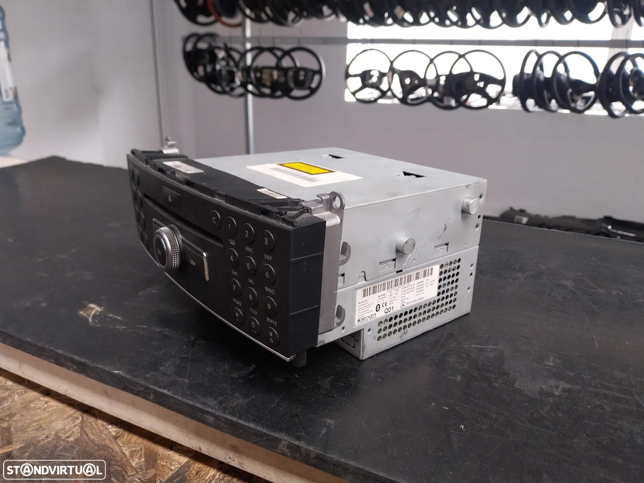 Radio Mercedes W204 C200 CDI Ref: A204 870 56 96 - 5