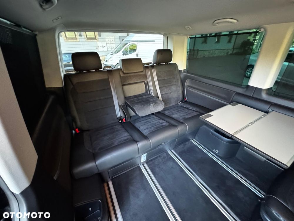 Volkswagen Multivan - 12