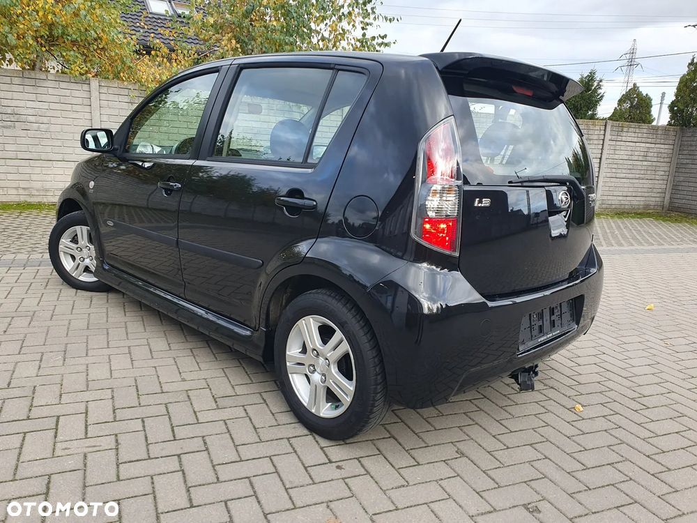 Daihatsu Sirion 1.3 - 8