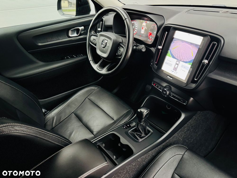 Volvo XC 40 D3 Momentum Pro - 25