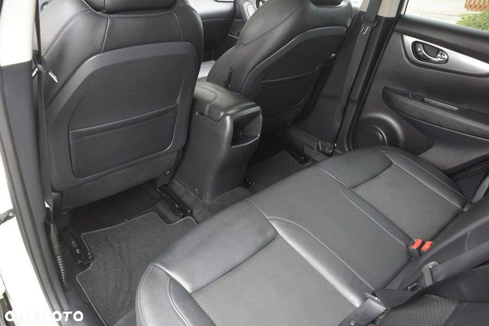 Nissan Qashqai 1.3 DIG-T DCT N-CONNECTA - 32