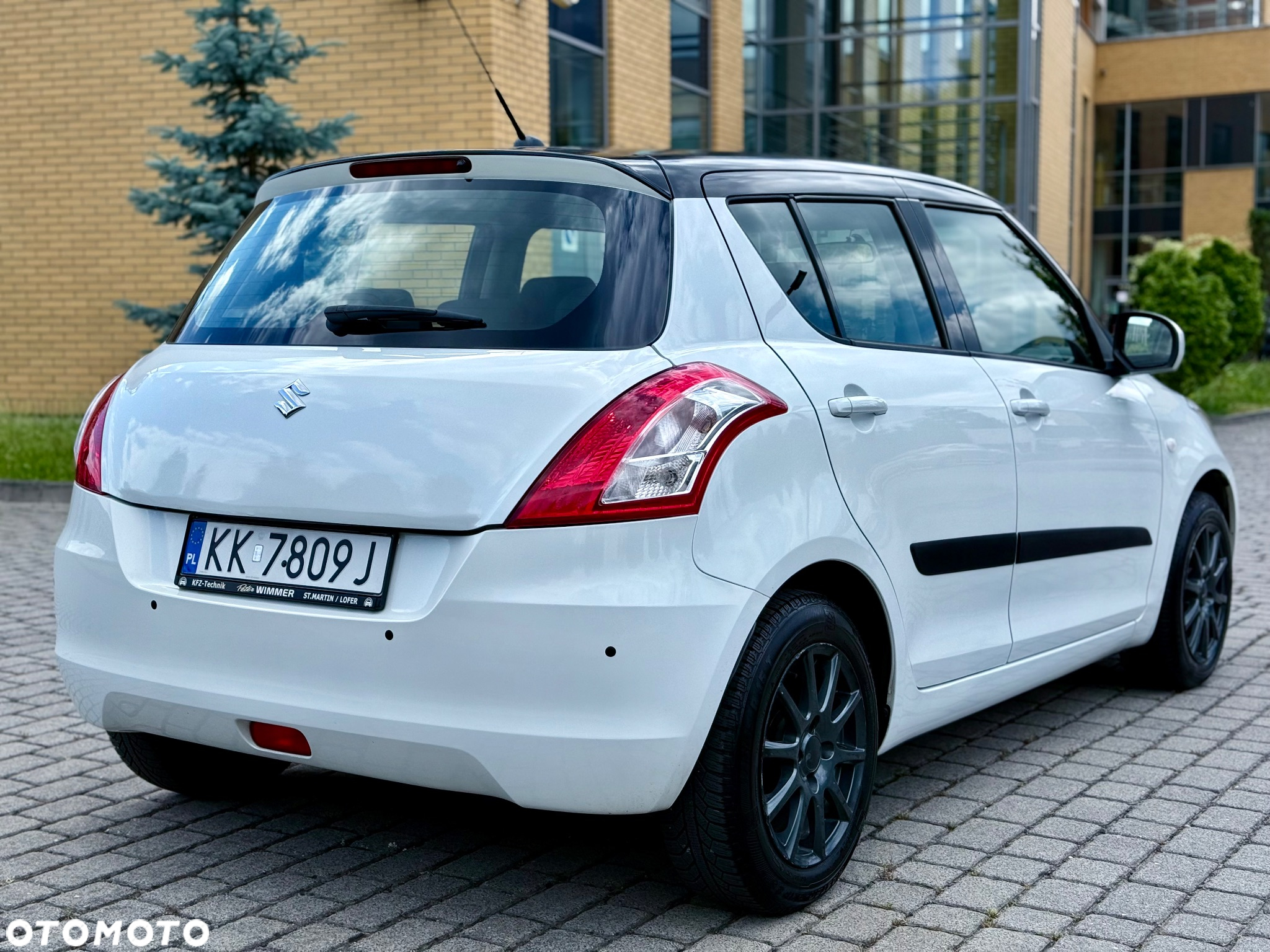Suzuki Swift 1.2 Premium - 3