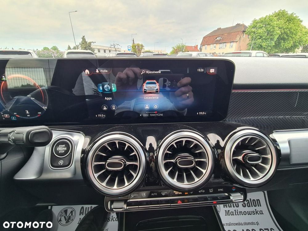 Mercedes-Benz GLB 200 d AMG Line 8G-DCT - 15
