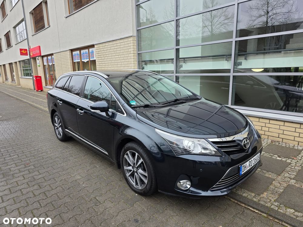 Toyota Avensis 1.8 Premium - 9
