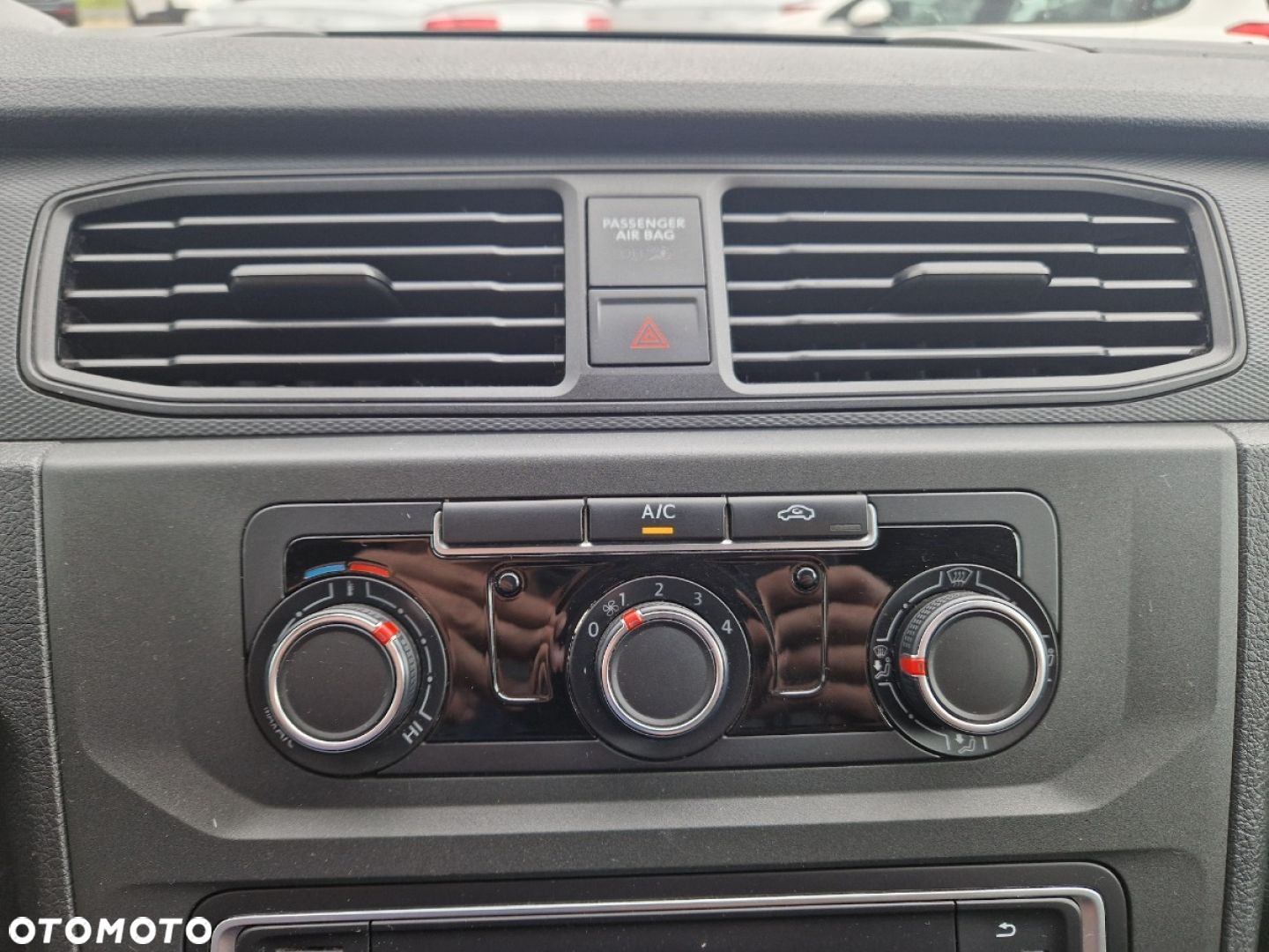 Volkswagen Caddy - 11
